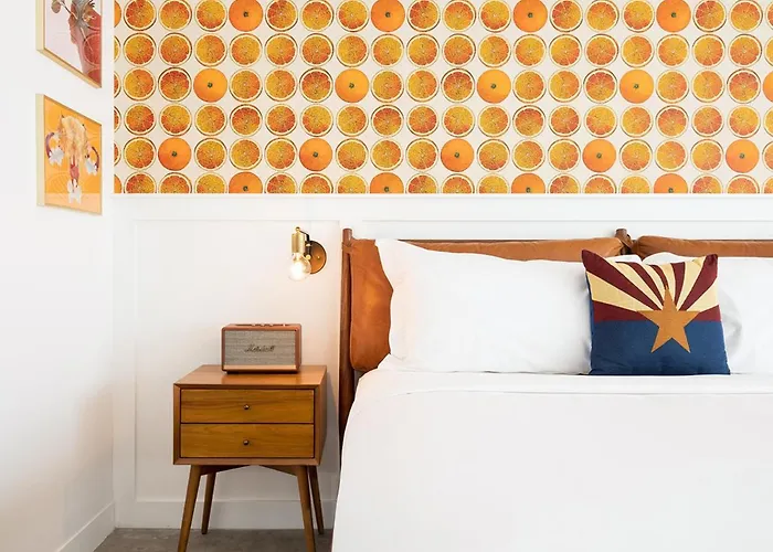 Hotel Rise Uptown 4*