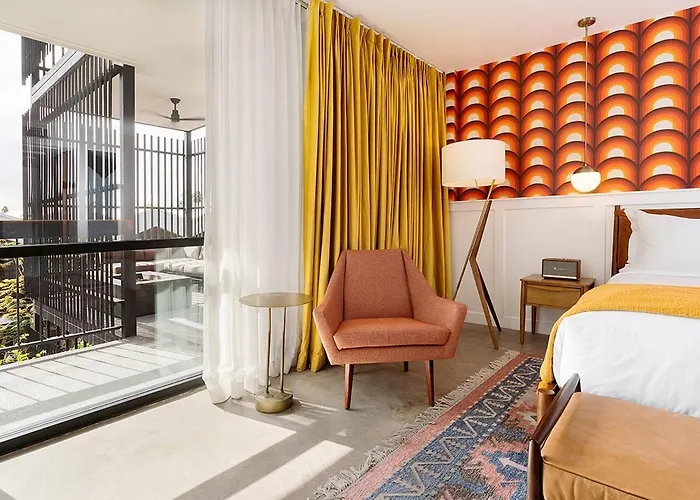 Rise Uptown Hotel