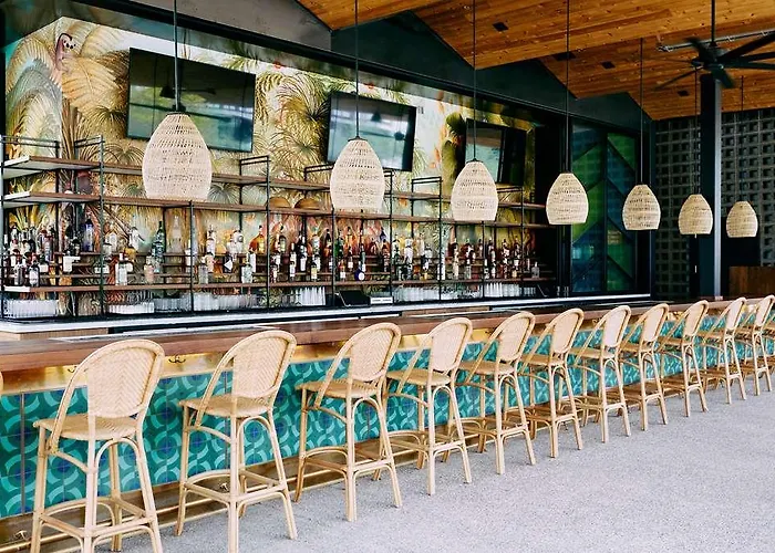Hotel Rise Uptown 4*