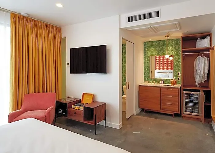 Rise Uptown Hotel Phoenix