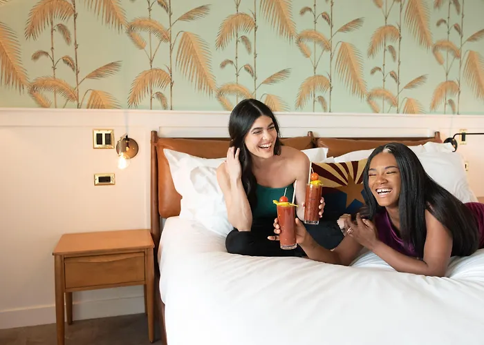 Rise Uptown Hotel